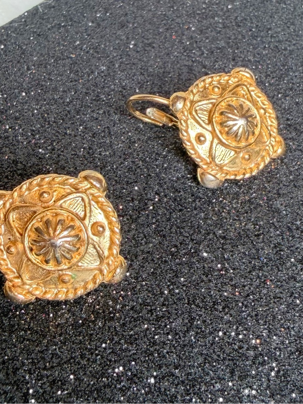 Gold-Tone Vintage Art Deco Drop Earrings - Women Jewelry